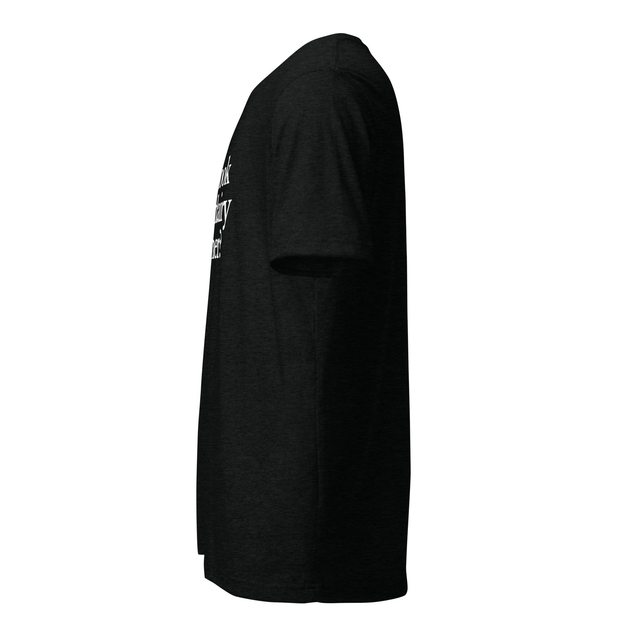 The Tractor Mugs Store T-Shirt DO I LOOK LIKE A DAIRY FARMER | T-shirt Quality Farmers Merch